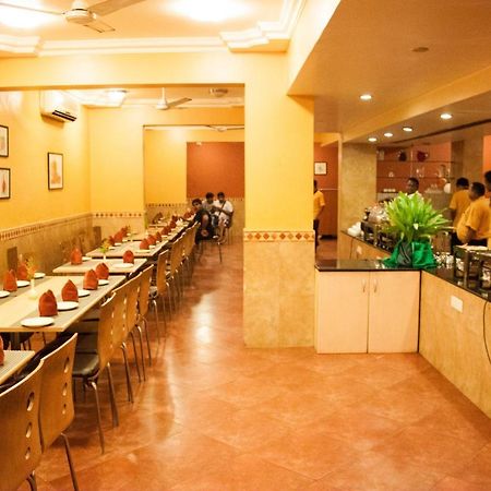 Pride Sun Village Resort & Spa Baga Exterior foto