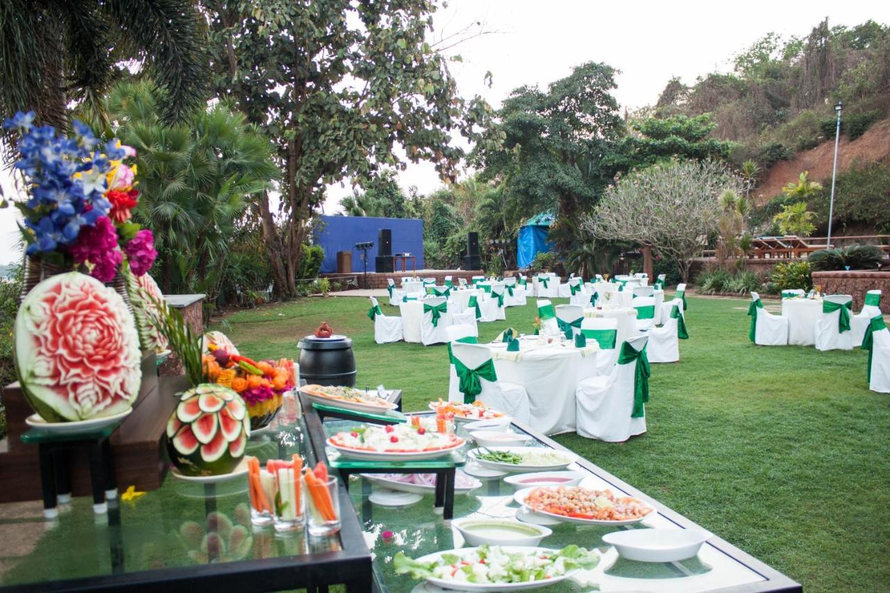 Pride Sun Village Resort & Spa Baga Exterior foto