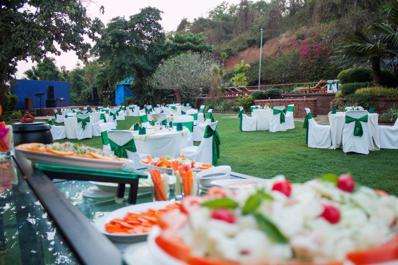 Pride Sun Village Resort & Spa Baga Exterior foto