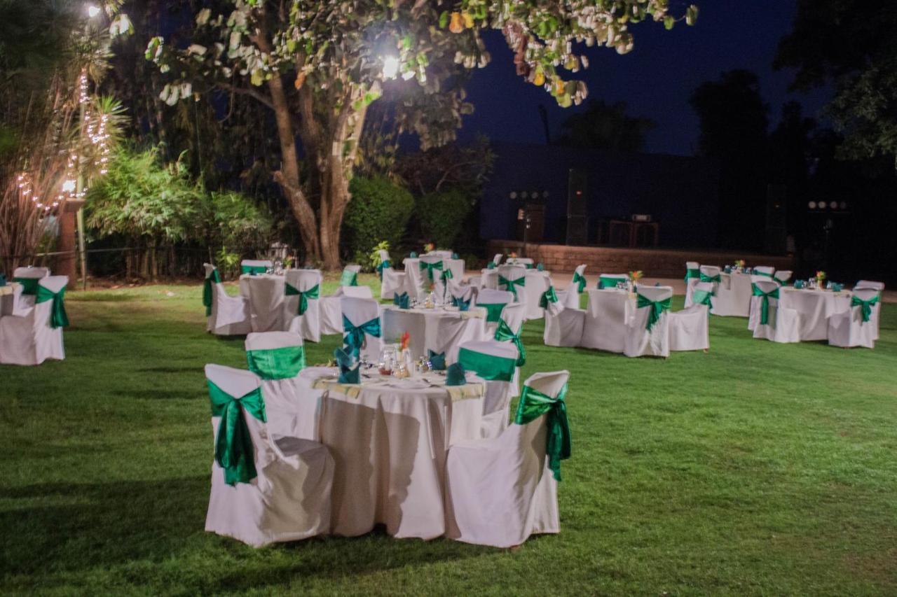 Pride Sun Village Resort & Spa Baga Exterior foto