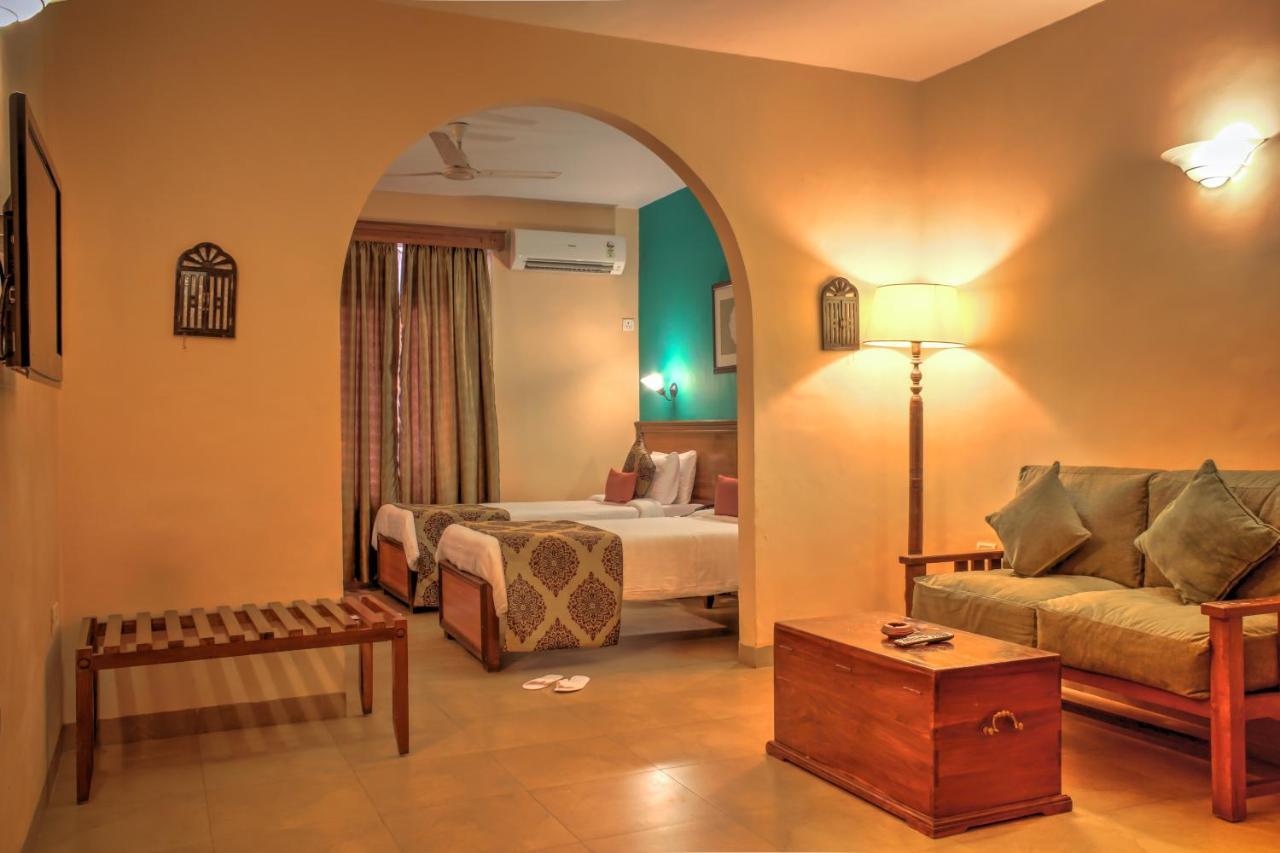 Pride Sun Village Resort & Spa Baga Exterior foto