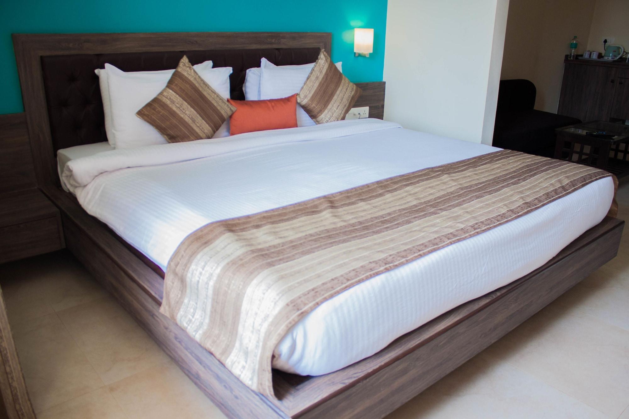 Pride Sun Village Resort & Spa Baga Exterior foto