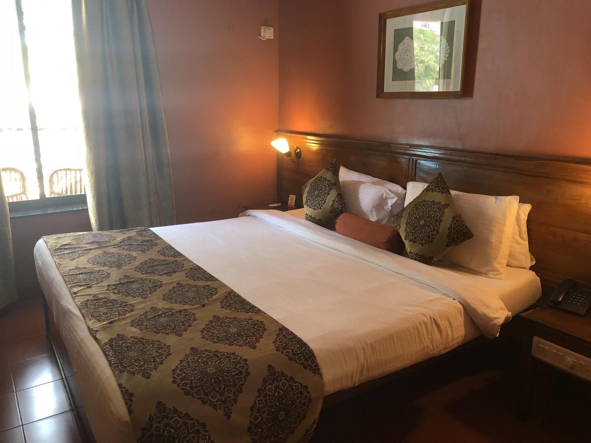 Pride Sun Village Resort & Spa Baga Exterior foto