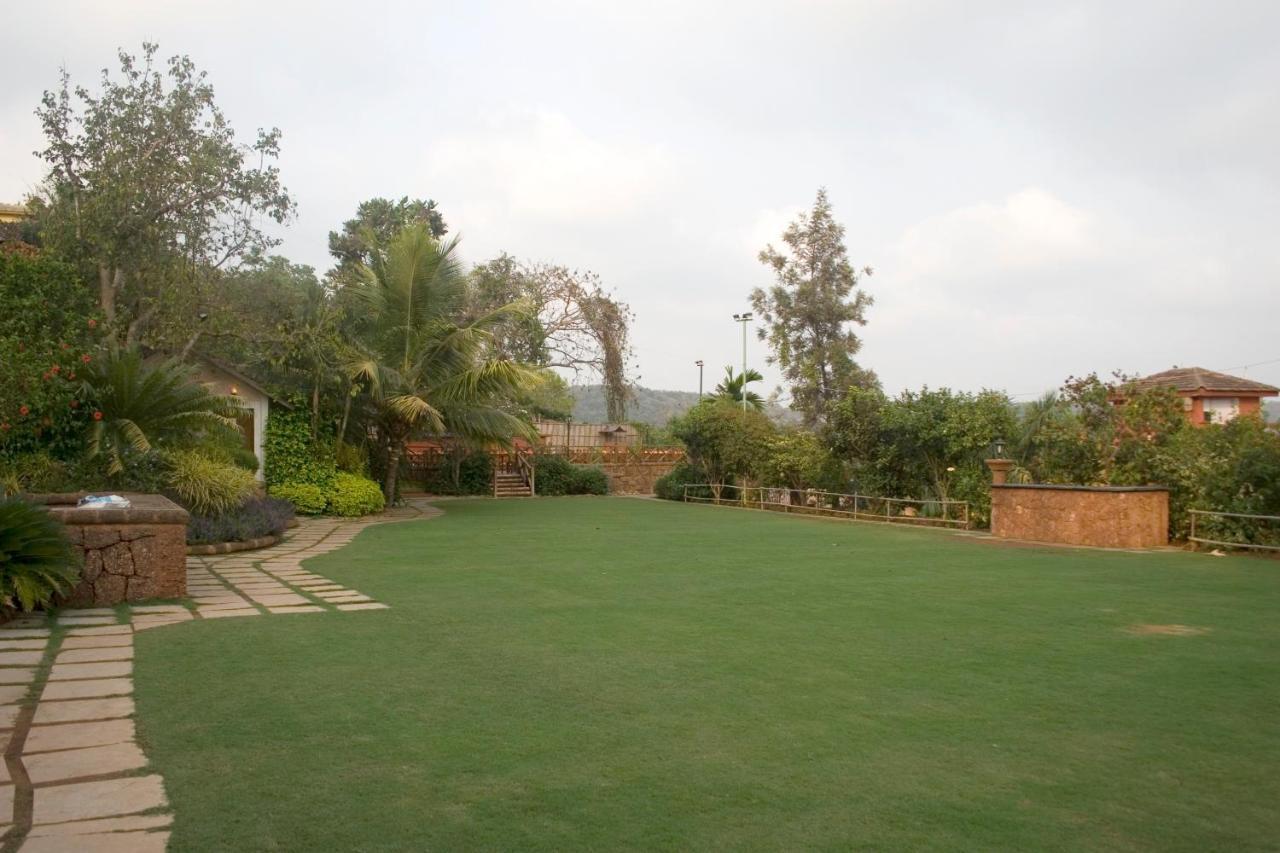 Pride Sun Village Resort & Spa Baga Exterior foto